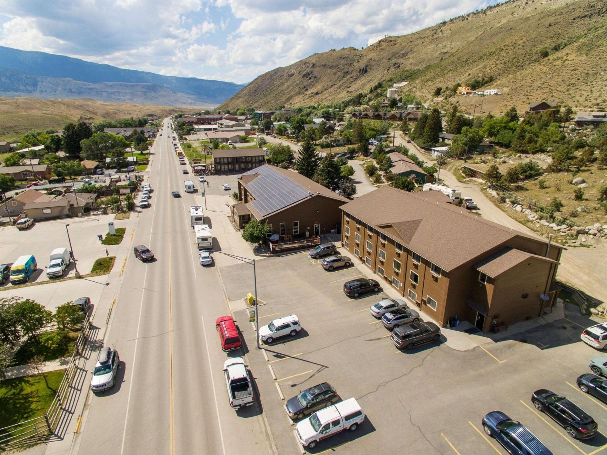 Super 8 By Wyndham Gardiner/Yellowstone Park Area Extérieur photo